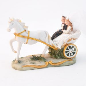 Mariés en calèche 56718